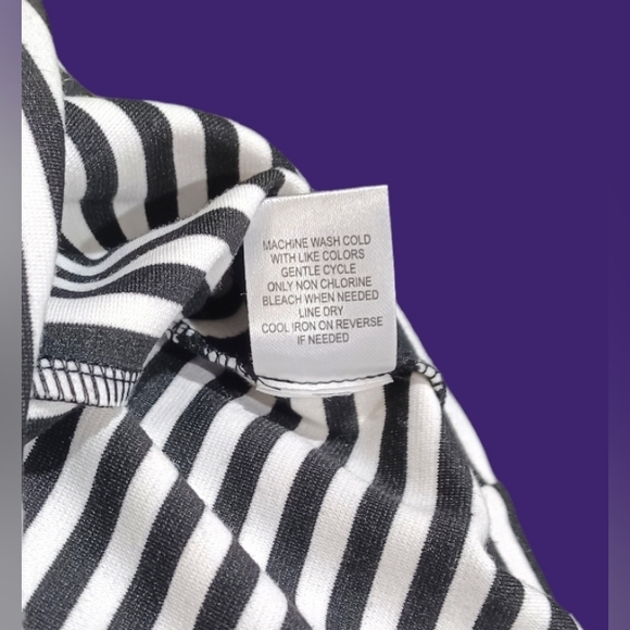 Charlotte Russe Stretchy Short Striped Juniors Size Small Black White Mini Skirt - Picture 11 of 15